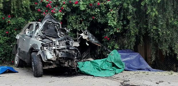 colison entre autos deja dos fallecidos