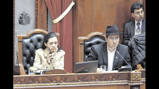 Diego Pary compareció ante el pleno de la Asamblea Legislativa para informar sobre la demanda marítima. Foto: APG Noticias