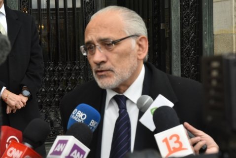 CARLOS MESA