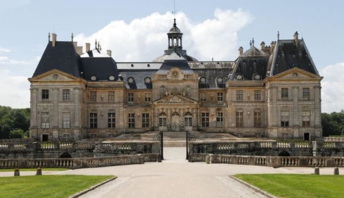 El castillo de Vaux-le-Vicomte es hoy la propiedad privada más grande de Francia, y recibe anualmente más de 250.000 visitas anuales. (Foto: AFP)
