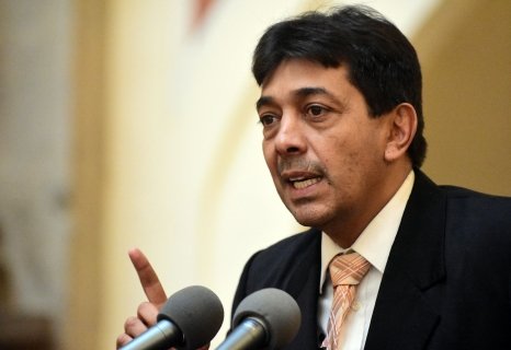 El ministro de Hidrocarburos, Víctor Hugo Zamora Castedo.