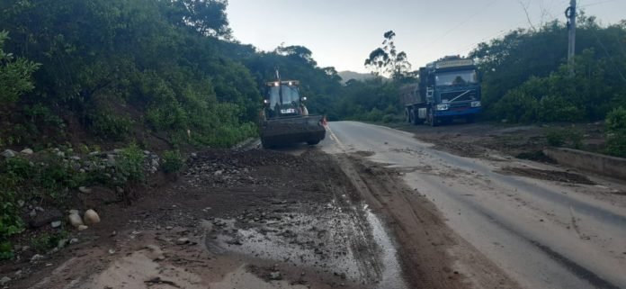 Las carreteras en el departamento de Tarija se encuentran en mal estado.