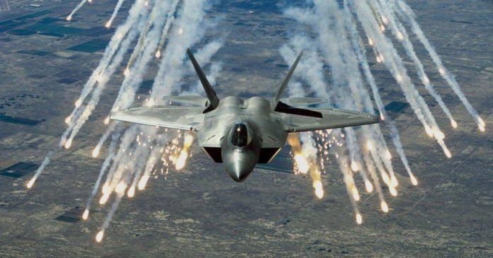 un-caza-supersonico-f-22___7mDygUNKW_1200x630__1