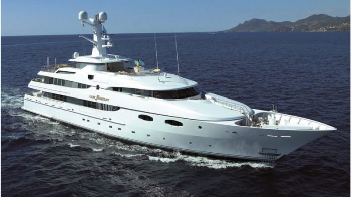 _118563863_yacht